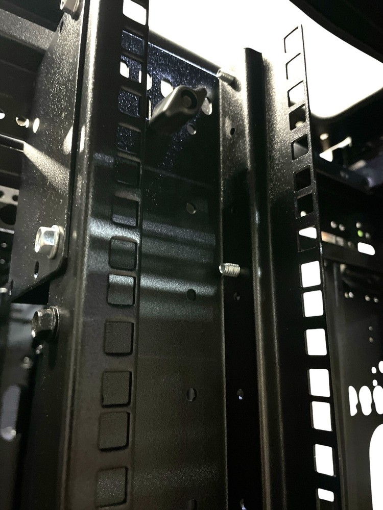 Eaton Paramount 44U Server Cabinet PMT443042H