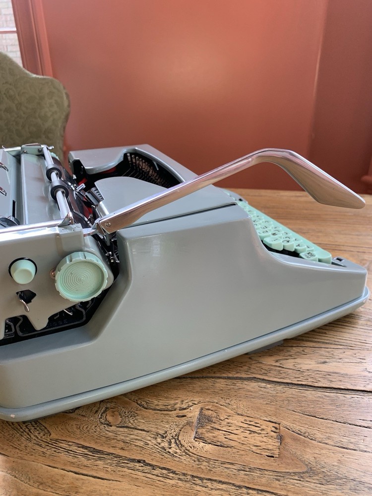 hermes 3000 portable typewriter