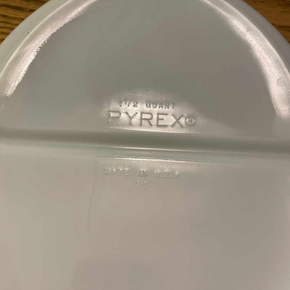 Vintage Pyrex Divided Serving Dish