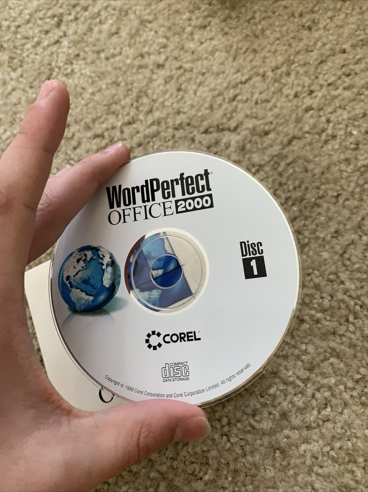 Corel WordPerfect Office 2000 Standard Edition See Pics
