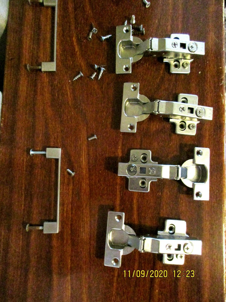4 vintage cabinet hinges