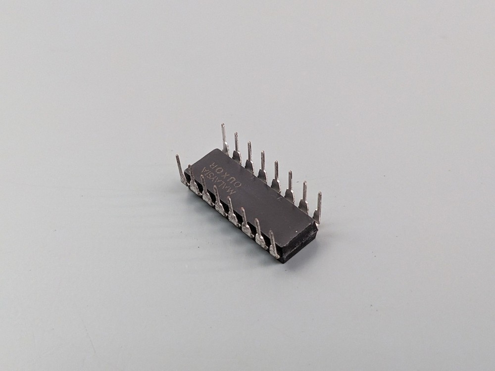 (4) Motorola MC14543B BCD-to-Seven Segment ICs
