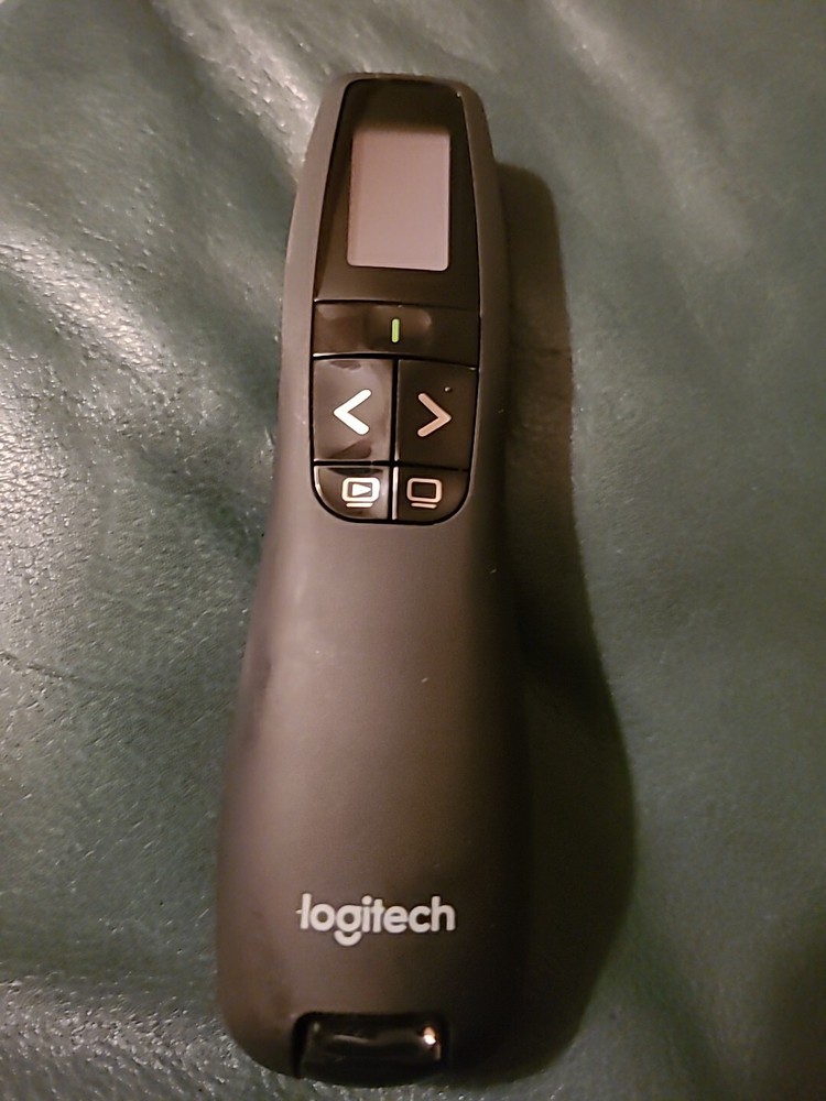 Logitech R400 Laser Presentation Remote - Black