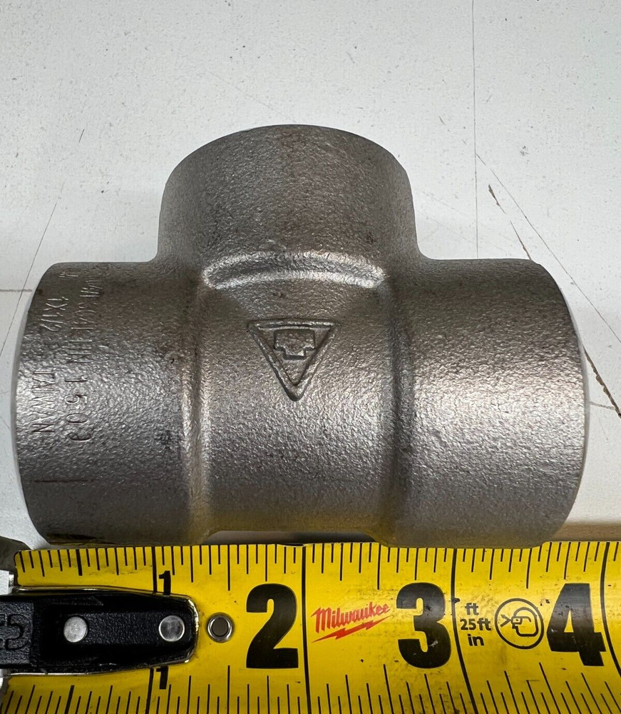 1" x 1" x 1/2" GAV Reducing Tee Socket Weld 304 Stainless Steel Class 3000 PIpe