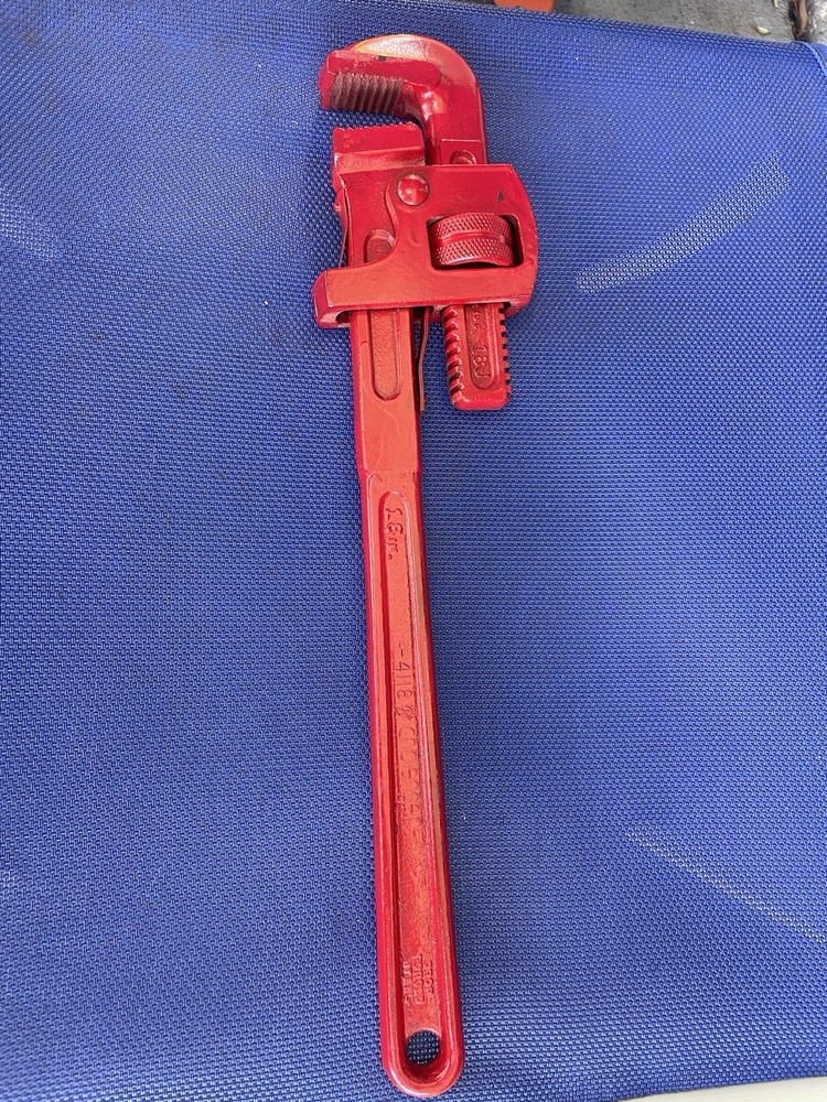 Challenger 18 Inch Pipe Wrench