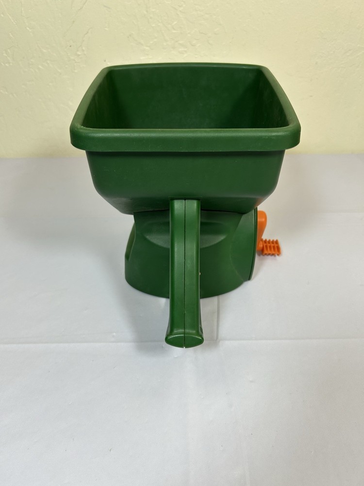 Scotts Easy Turf Builder Handheld Fertilizer Grass Seed Spreader Scott’s