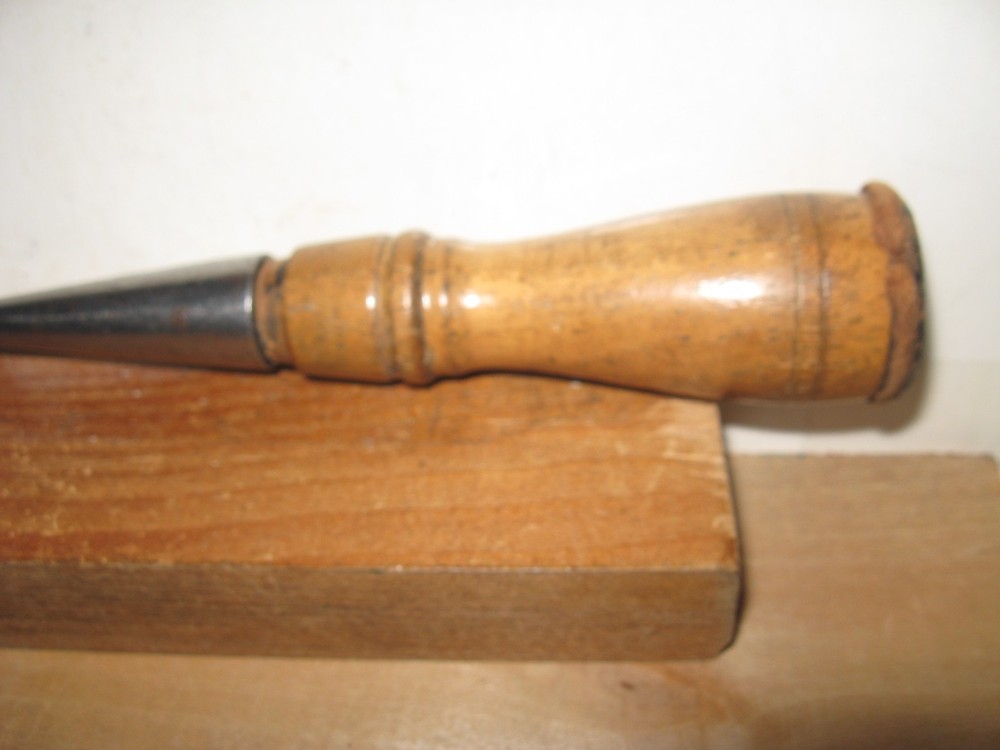 Vintage T. H. Witherby 1/2 Inch Bevel Edge Socket Chisel - Warranted