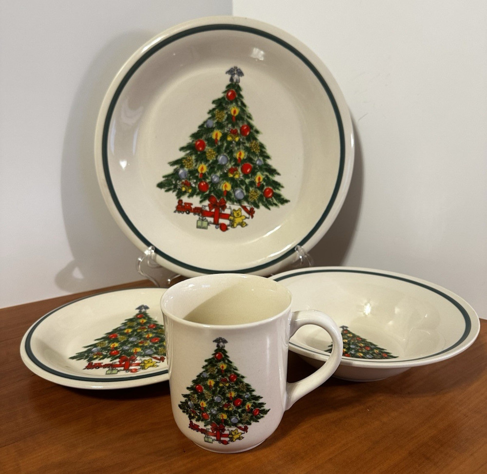 4 PLACE SETTING MOUNT CLEMENS POTTERY CHRISTMAS TREE DINNER SET  (16 Piece)#2