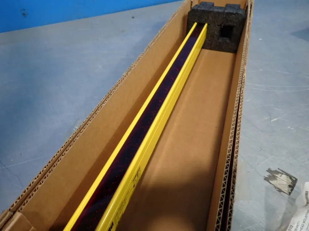 OMRON MS4800 MINISAFE LIGHT CURTAIN 03260220252