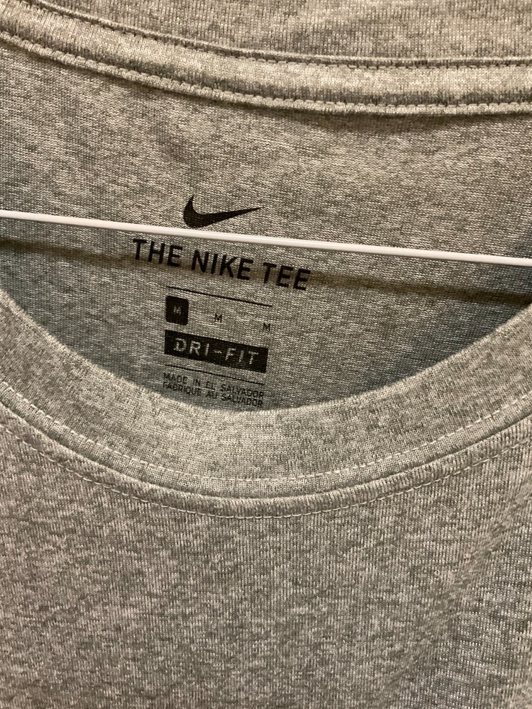 The Nike Tee Nike Dri-Fit Cotton tee *Medium*