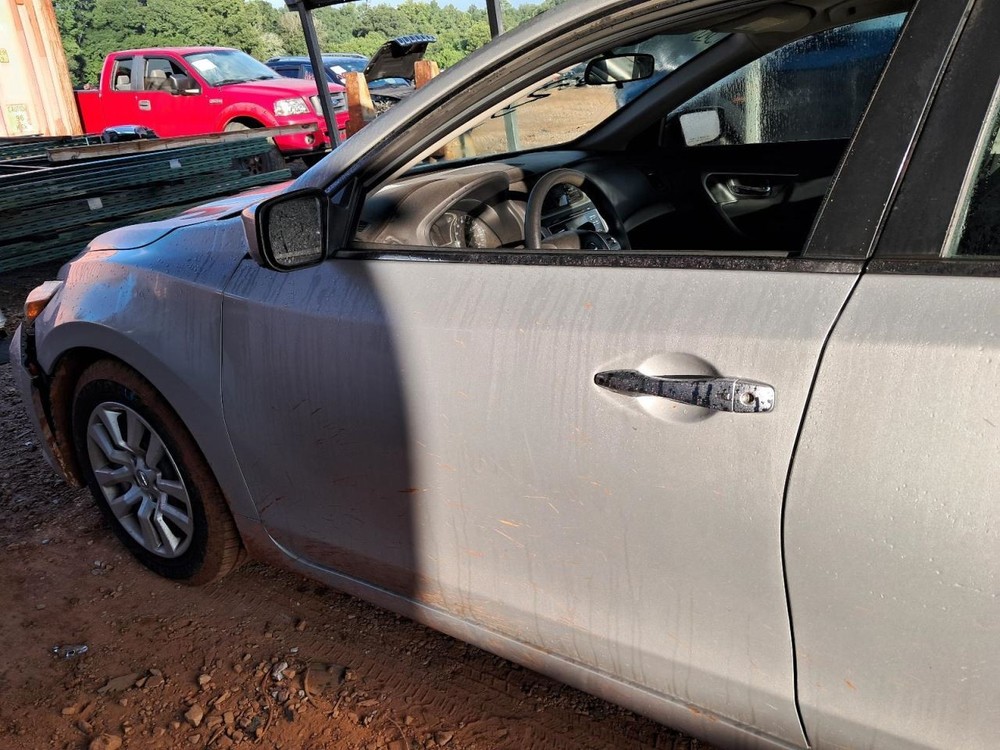 ALTIMA 2016 Glove Box 4735835