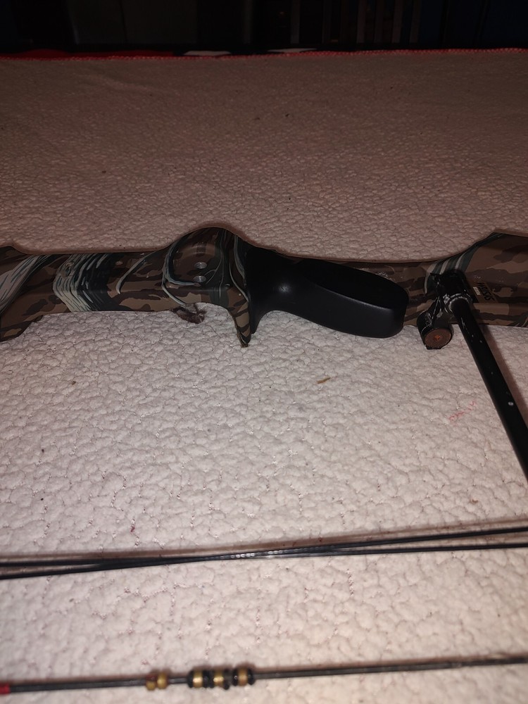 Golden Eagle Predator System Compound Bow