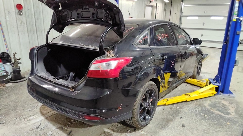 FOCUS 2014 Glove Box 1187574