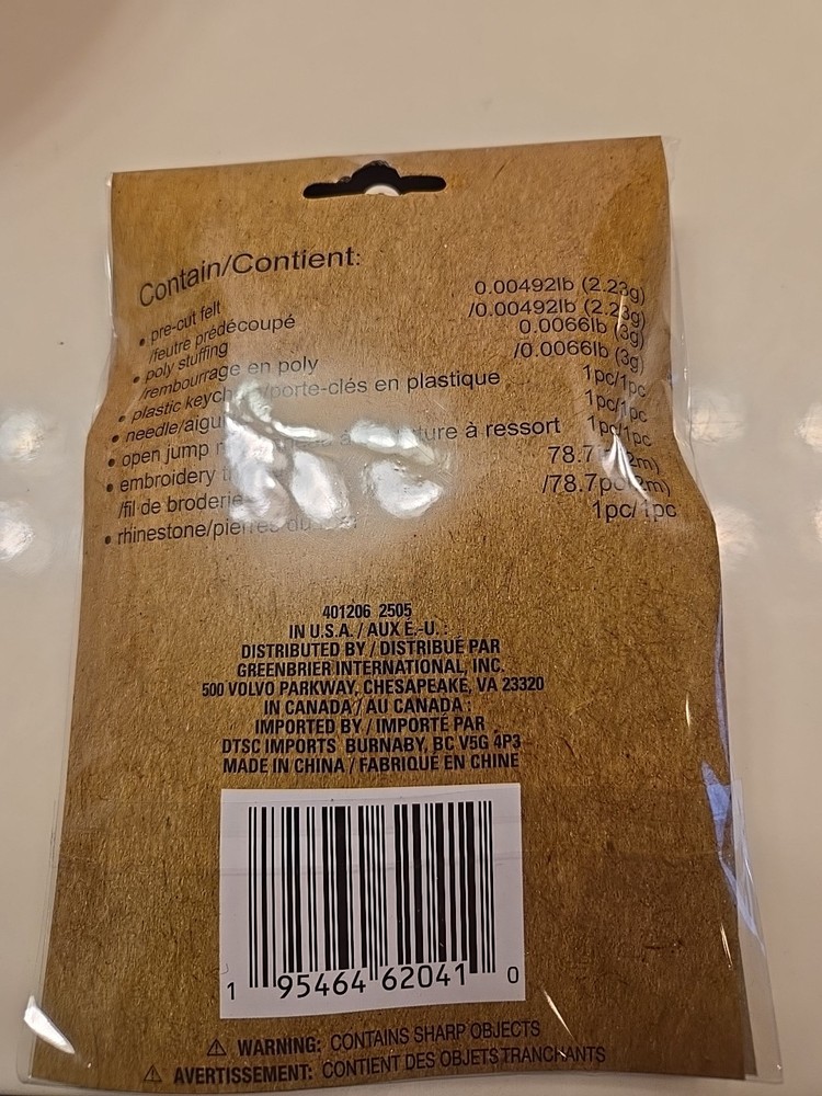 Crafter's SQUARE Felt Sewing Kit.