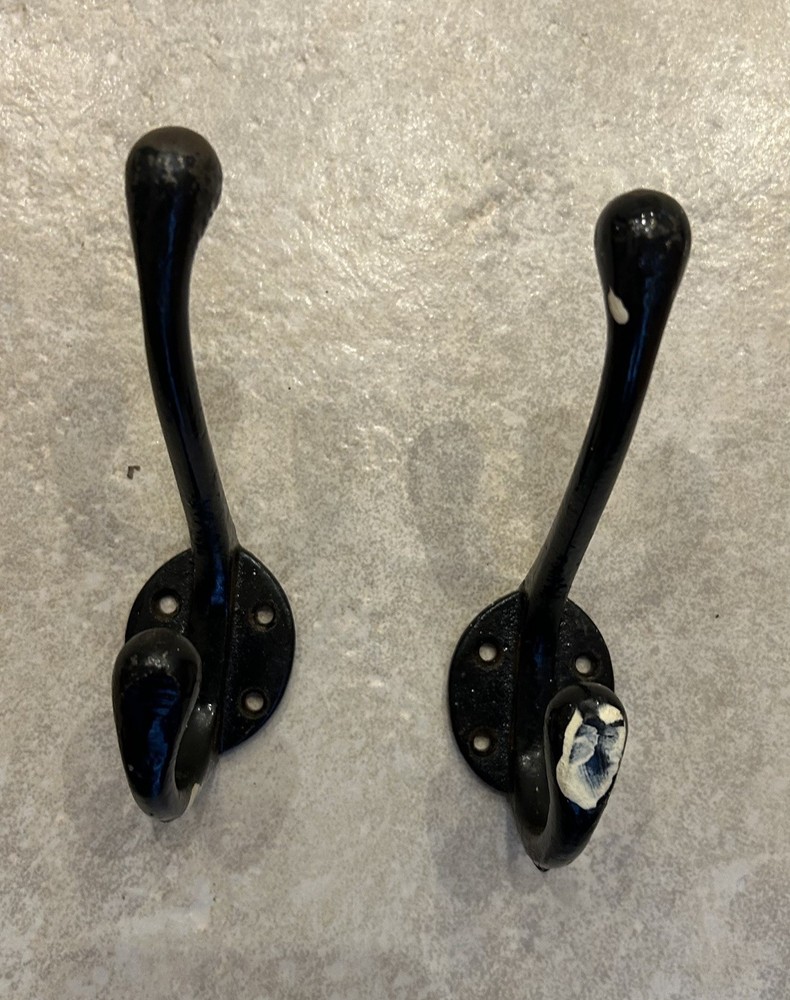 CAST VICTORIAN ANTIQUE IRON COAT & HAT HOOKS