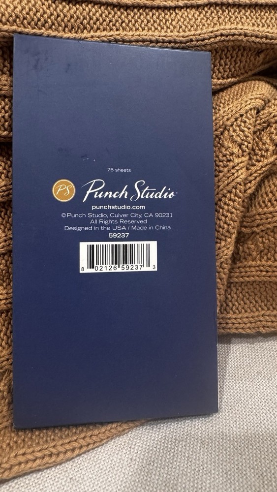 PUNCH STUDIO NOTEPAD DOG 59237 MAGNETIC CLOSURE 75 SHEETS 6" x 3.25" NEW