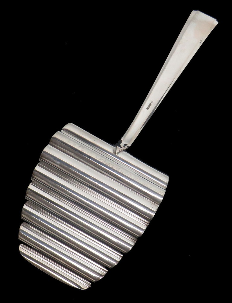 MASSIVE VINTAGE GERMAN .800 SILVER 9" WAFFLE SHAPE ASPARAGUS SERVER