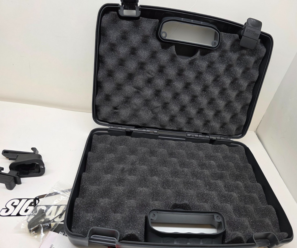 SIG SAUER Handgun Pistol Hard Case & Extras