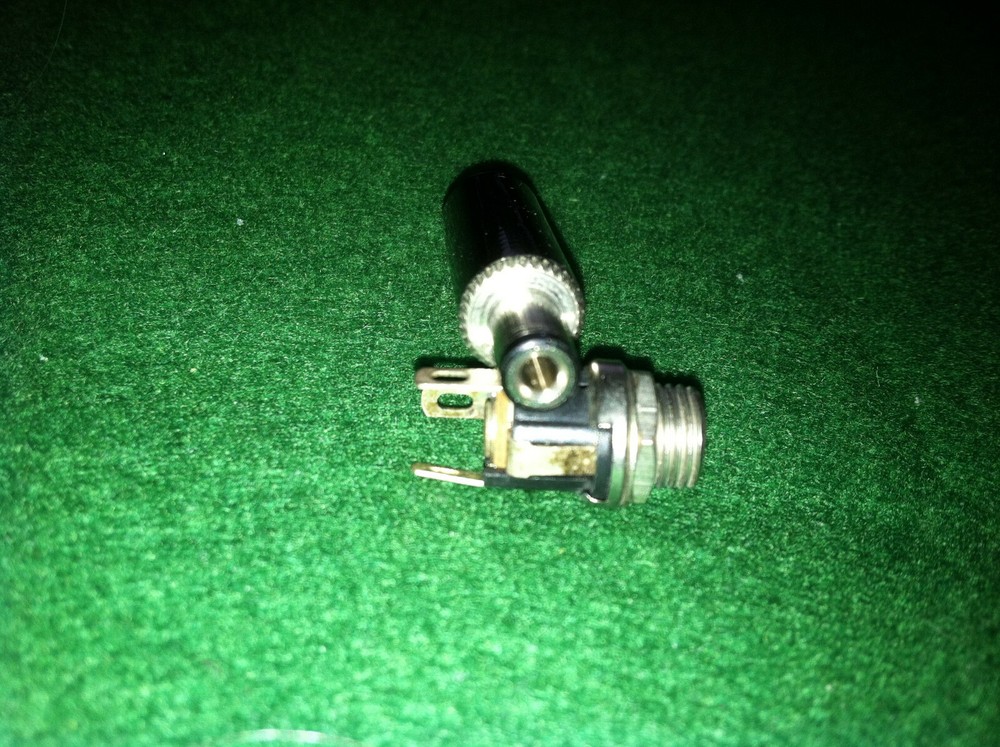 Switchcraft 760 Power Plug & 712A chassis mount Jack
