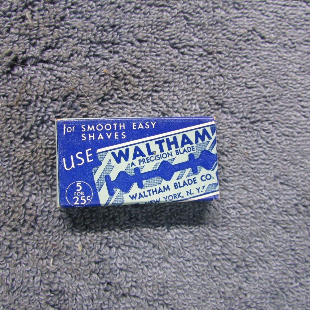 Waltham Double Edge Razor Blade Display ( 19 Boxes)