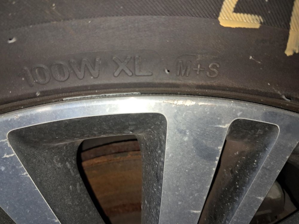 2015 KIA Cadenza Used Display Screen - No Anti-Theft Code, Reprogram Required