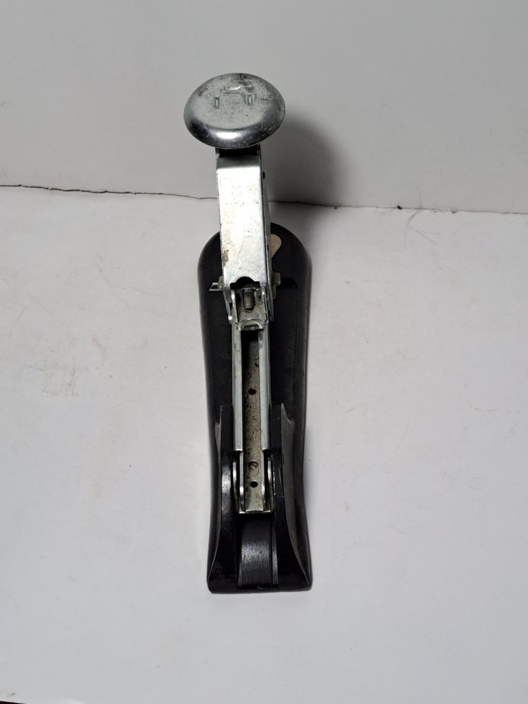 Vintage Bates Mfg.Industrial Stapler mm682