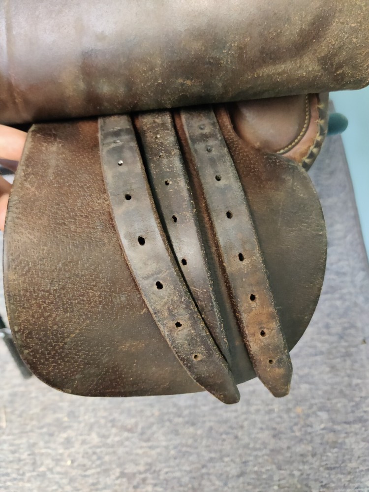 18.5" Eldonian English Saddle