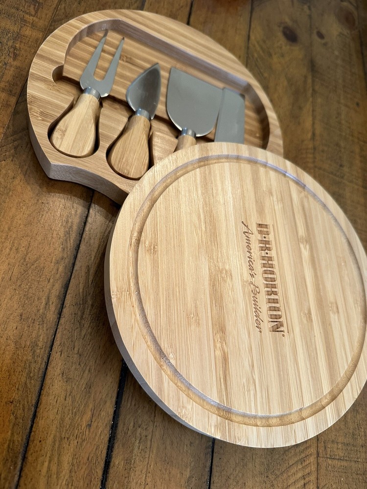 Toscana Brie Cheeseboard Set Dr. Horton