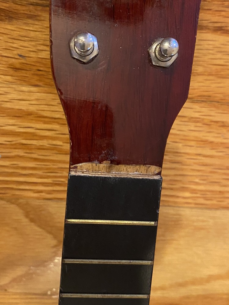 LEOLANI HAWAII UKULELE NO STRINGS - USED