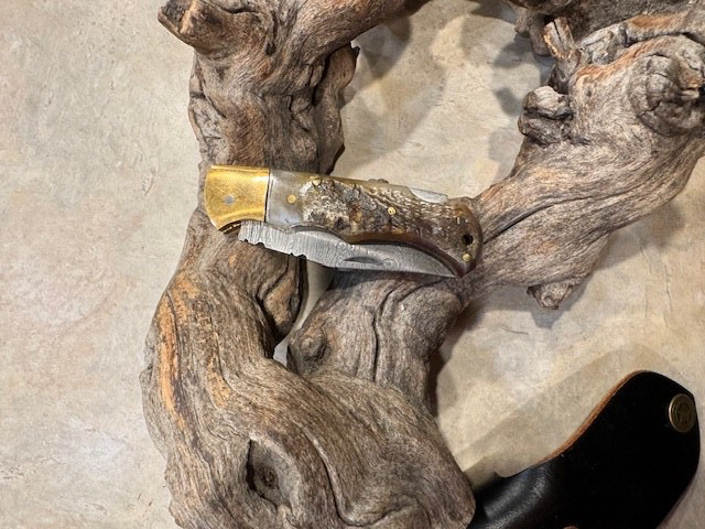 Swee Damascus folding blade knife w/ Rams horn handle, lock back blade & sheath