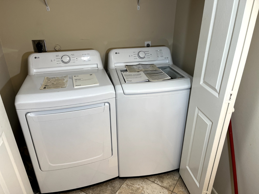 LG  White Top Load Washer + Dryer Set. 2yrs old, Gently used