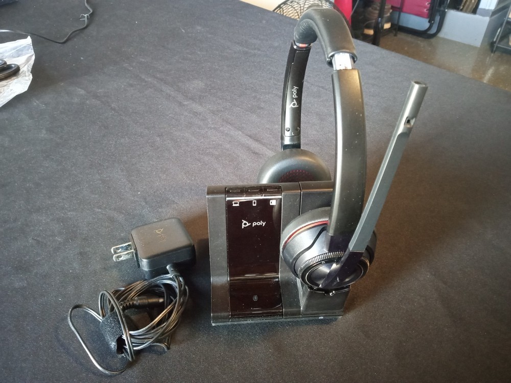 Plantronics Poly Wireless Headset and Base  W8200B