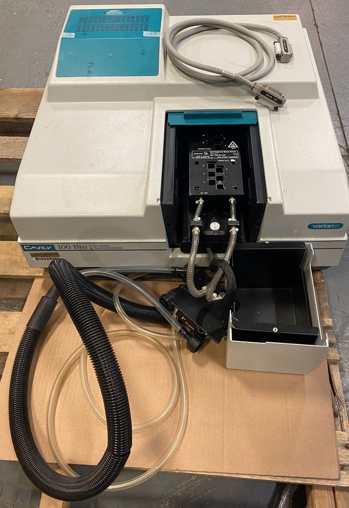 Varian 100 BIO Cary UV-Visible Spectrophotometer