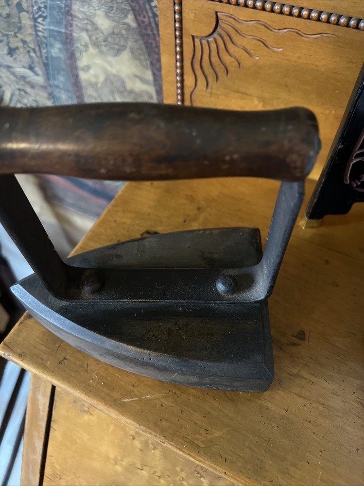 Antique flat sad iron cast iron ironing primitive Swedish Maker signed. #4