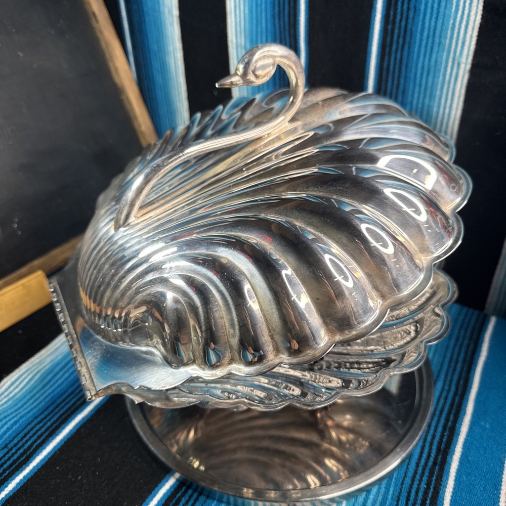 Leonard Silverplate Swan Clam Shell Hinged Server Figural Handle VTG