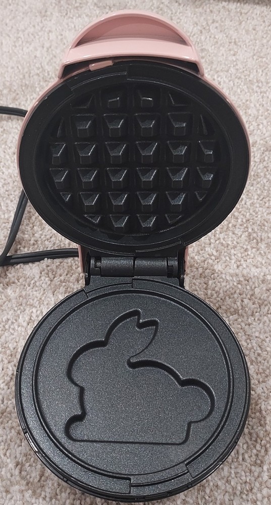 Dash Mini Bunny Waffle Maker 4 inch Pink Easter Spring Great Condition