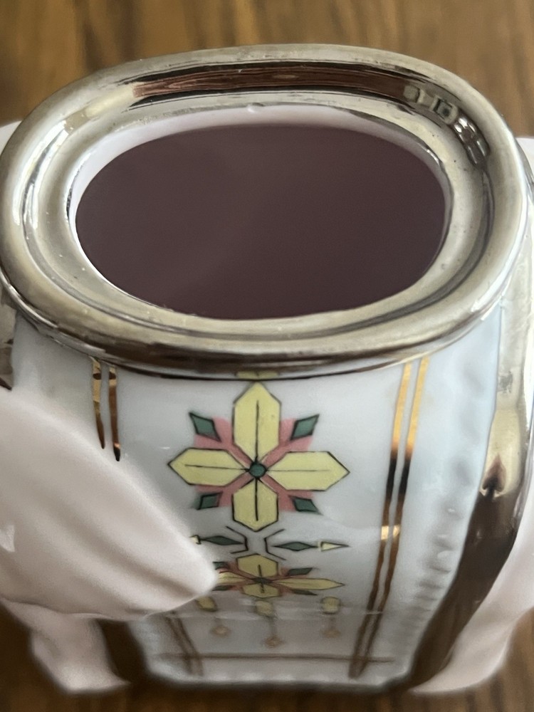 Elephant Pink Porcelain Teapot 3 Cup