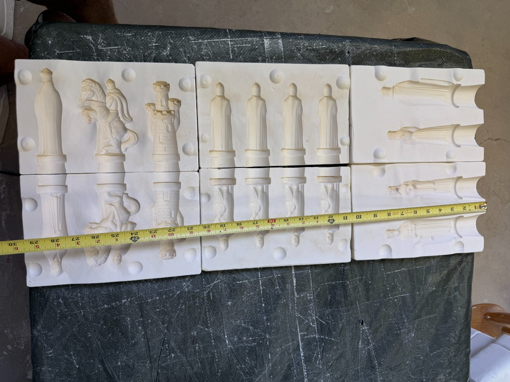 VINTAGE ALBERTA CERAMIC MOLD #A-13 A/B/C CHESS SET