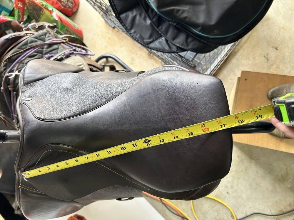 Dover Circuit 17in Jump Saddle