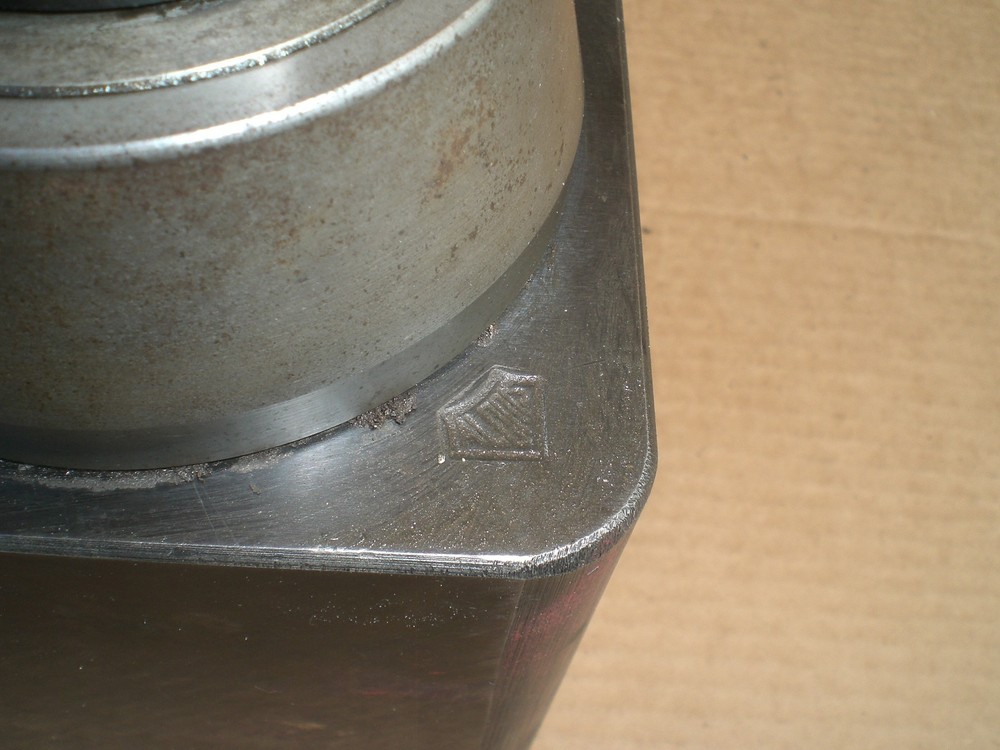 Genuine Aloris DA tool post