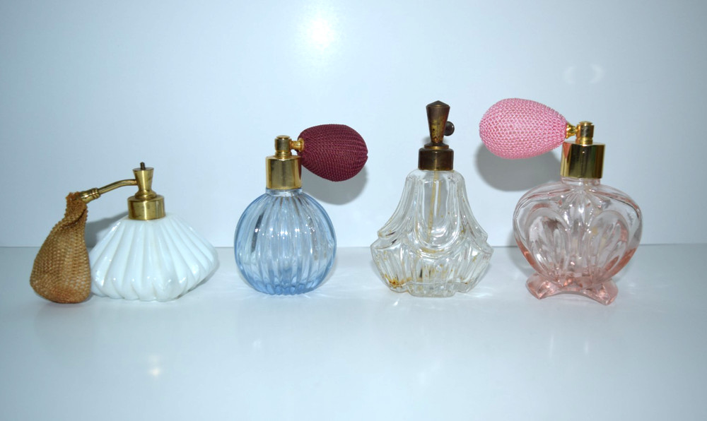 4 Piece Perfume Atomizer Bottle Set - Collectable, Props