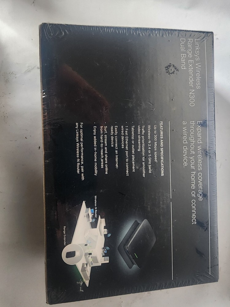 New Never Opened Cisco Linksys N300 Wireless-N Range Extender