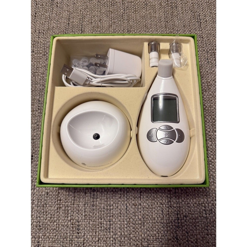 Microderm GLO Diamond Microdermabrasion Machine Suction Tool Exfoliator
