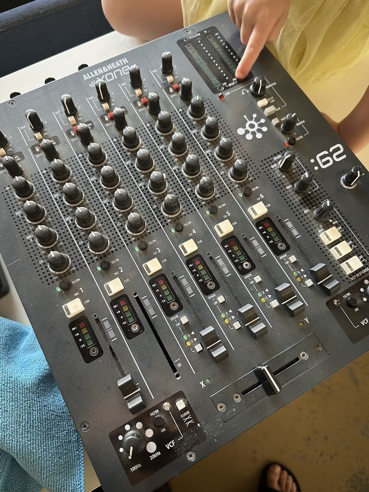 ALLEN & HEATH XONE:62 Analog Mixer