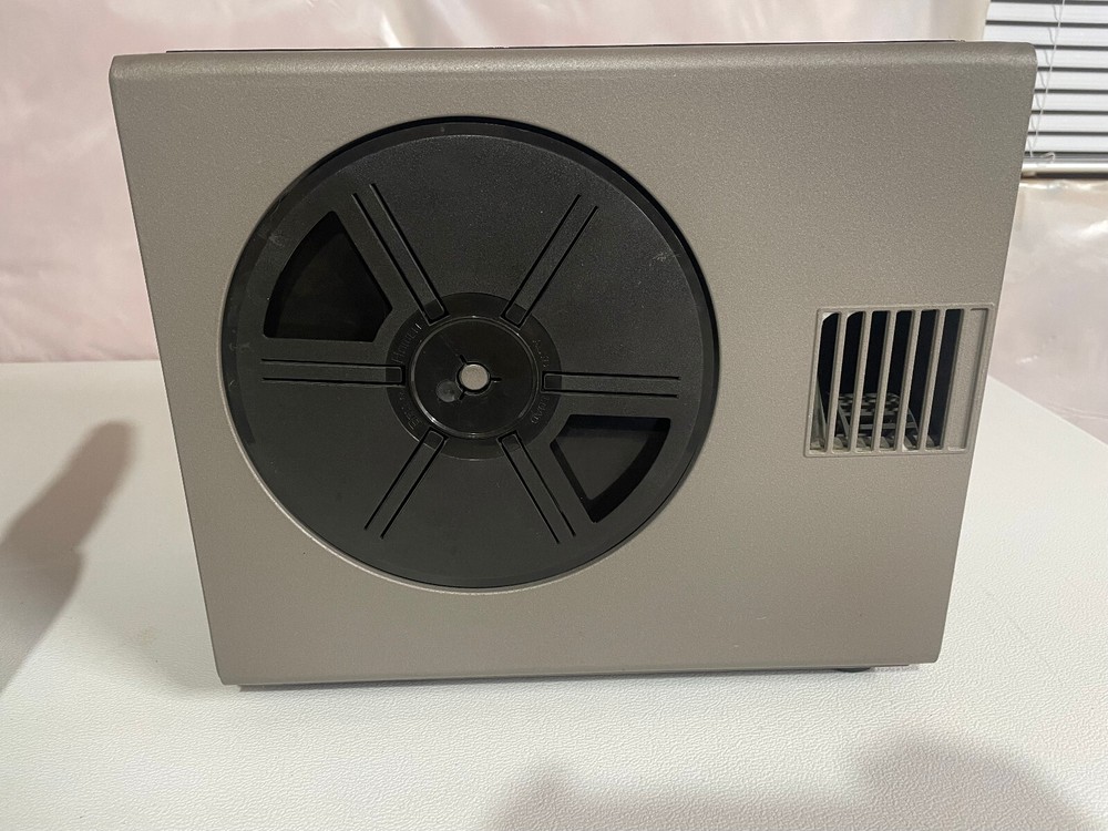 Bell & Howell 1620 Projector