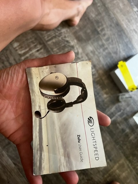 LIGHTSPEED ZULU USER GUIDE HEADSET PLANE