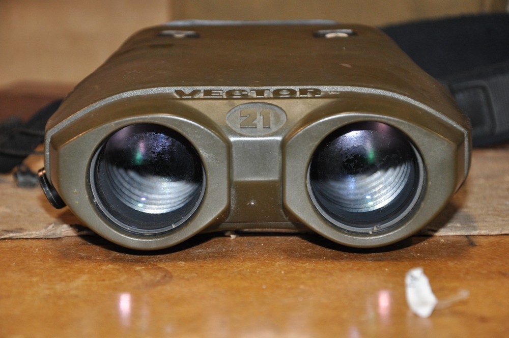 LEICA VECTRONIX  VECTOR 21 BINOCULAR LASER RANGEFINDER