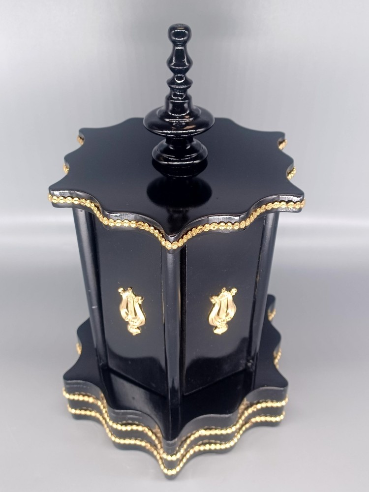 cigarette case