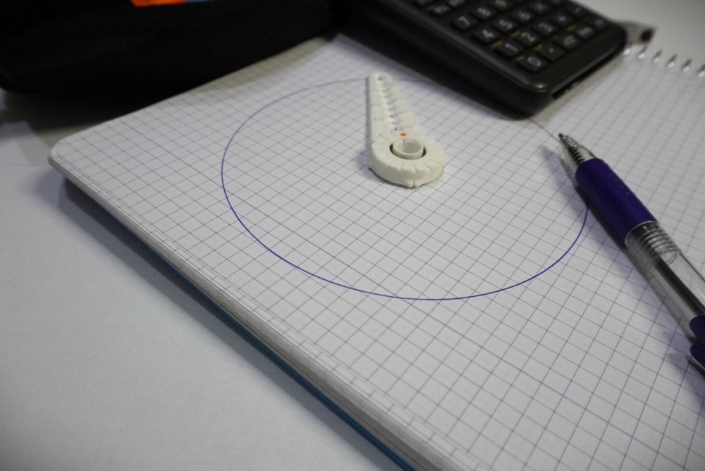 EZCircle- quick and easy compasses for students and engineers