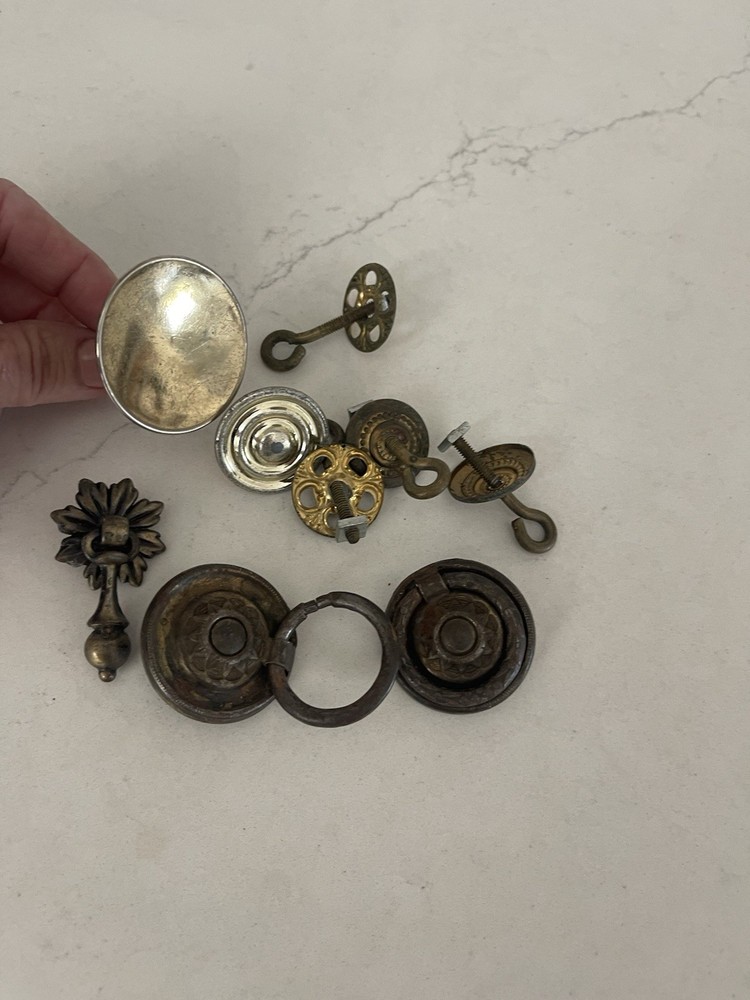 8 Vintage Round Brass Door Pulls